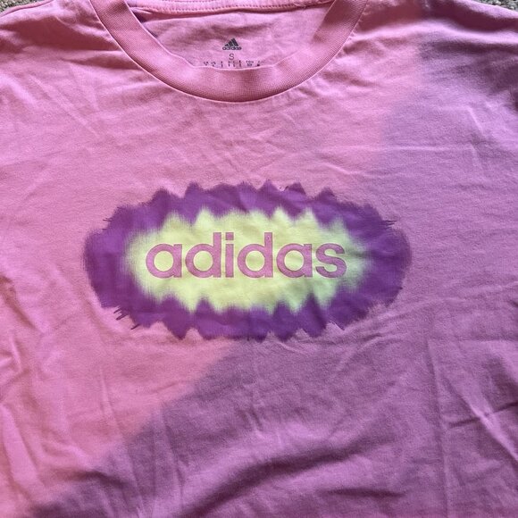 Adidas Pink Graphic Cropped Tee‎ - Picture 2 of 5
